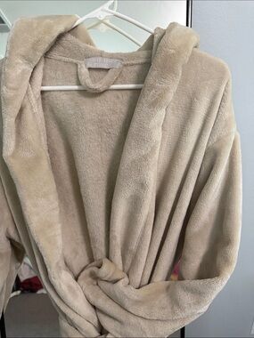 summer & rose Plush Hooded Teddy Robe inTaupe color